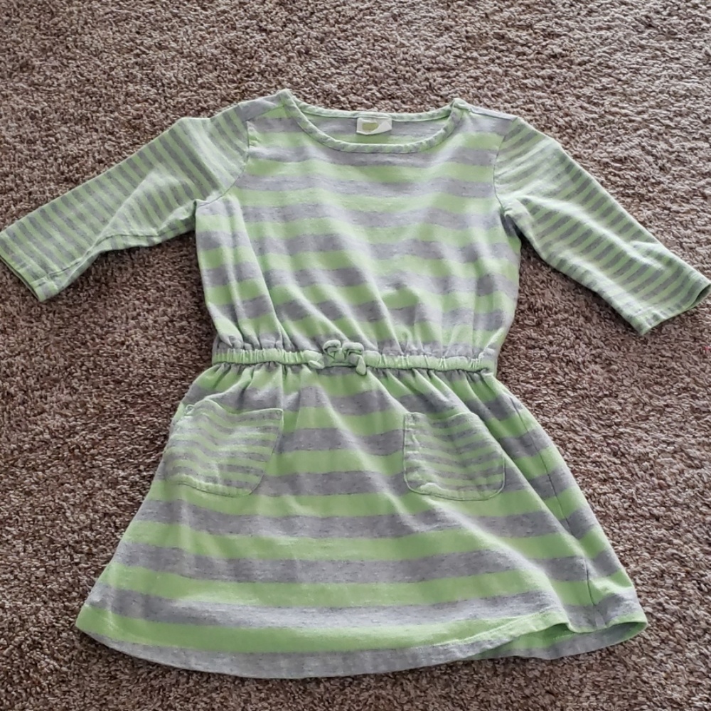 Girls dress